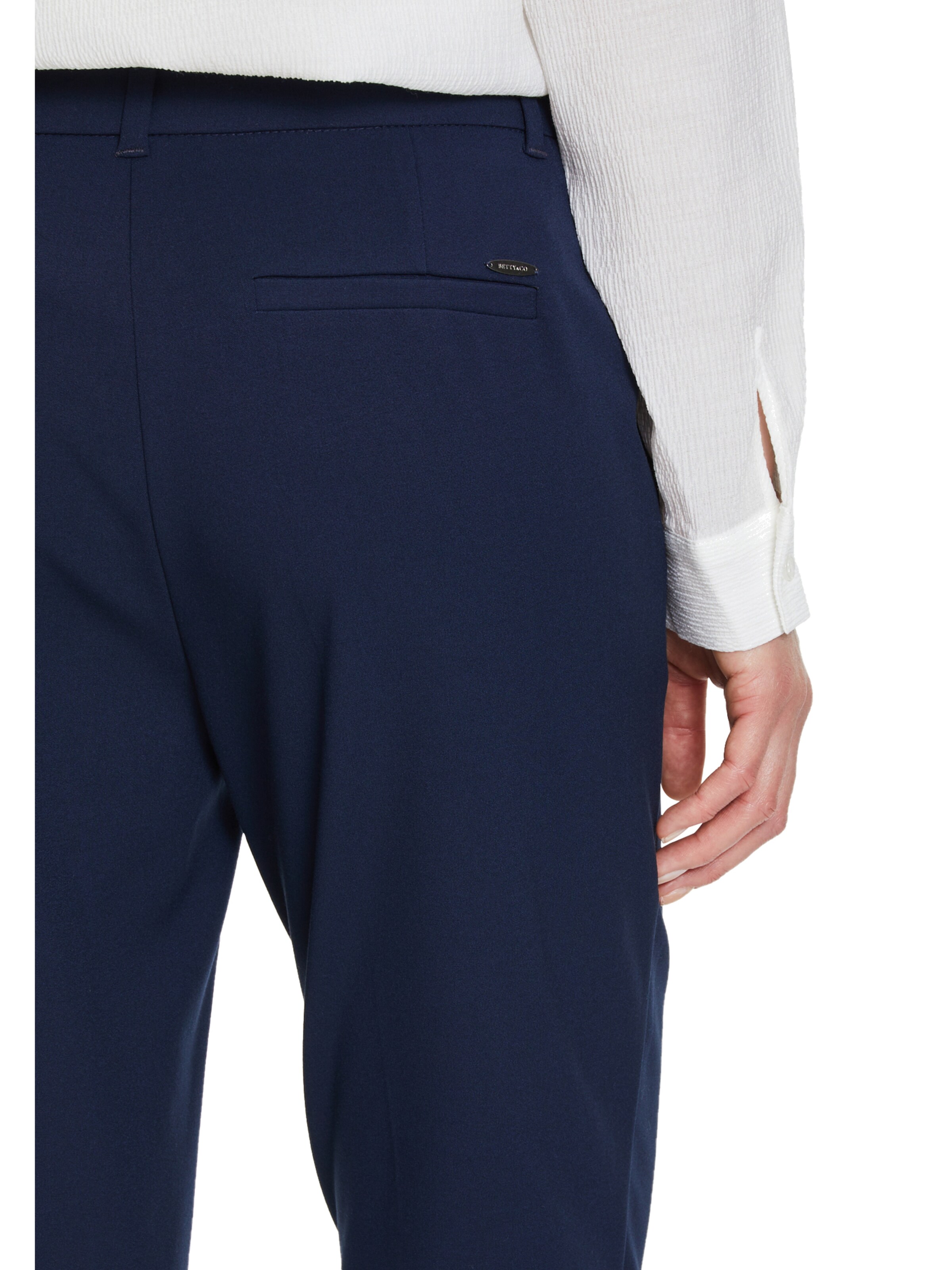 regular Pantaloni con piega frontale di Betty & Co in blu