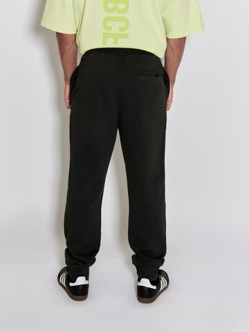 FCBM Tapered Trousers 'Hans' in Black