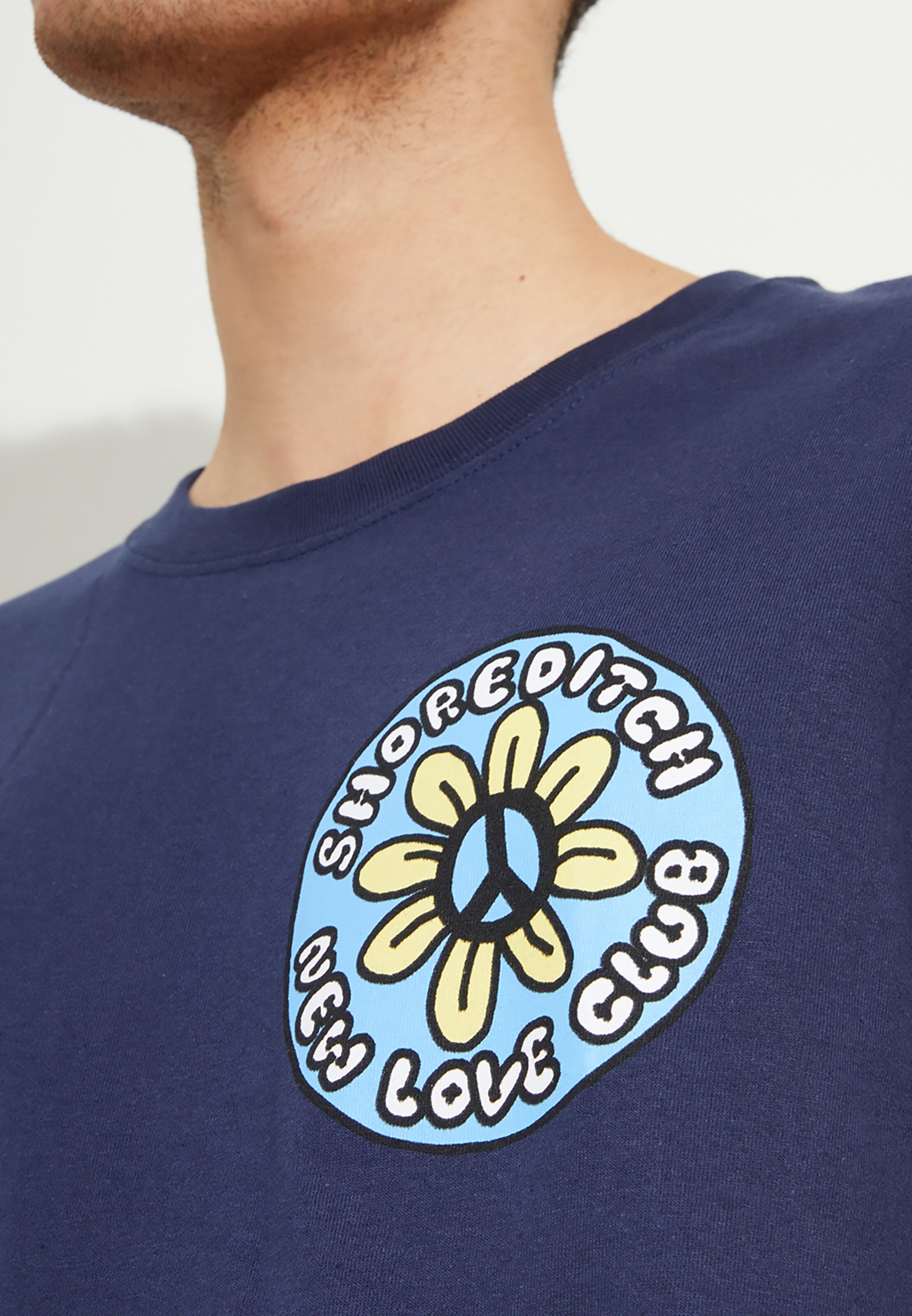 Männer Shirts New Love Club T-Shirt 'FLOWER PEACE' in Navy - IF80598 Männer Shirts New Love Club T-Shirt 'FLOWER PEACE' in Navy - IF80598
