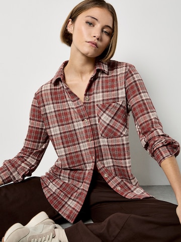 Chemisier ' ' Apricot en rouge