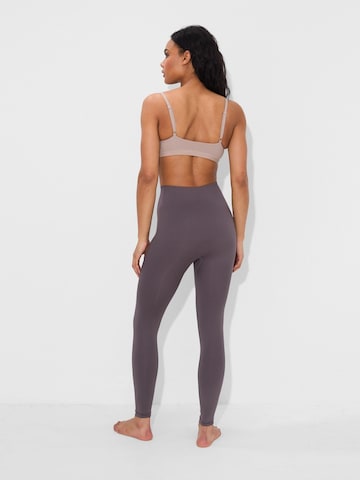 Pantaloni modellanti 'Seamless Shaping Leggings' di cfab (formerly creamy fabrics) in grigio