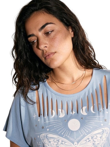 Shape Of You Shirt in Blue