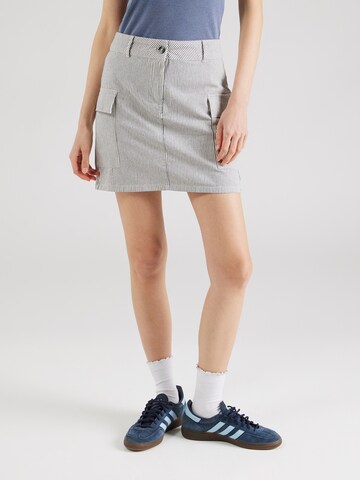 Gina Tricot Skirt in White: front