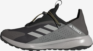 ADIDAS TERREX Lage schoen 'Voyager 21' in Bruin: voorkant