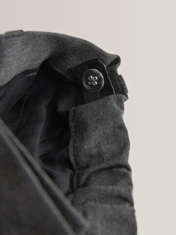 Next Regular Hose in Grau