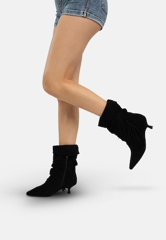 Salinyang Stiefelette in Schwarz