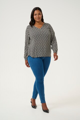 KAFFE CURVE Bluse i sort