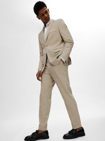 Coupe slim Pantalon à plis 'SLHOasis' SELECTED en beige