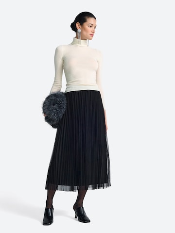 Fustă de la Rich & Royal pe negru