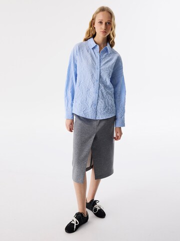 Twist Blouse in Blue