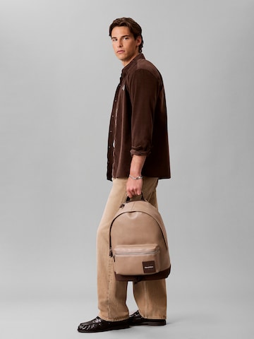Calvin Klein - regular Mochila en beige