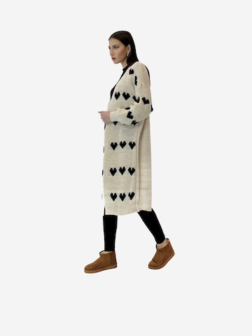 Elara Strickmantel in Beige