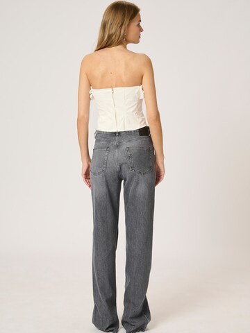Regular Jean 'Daisy' My Essential Wardrobe en gris