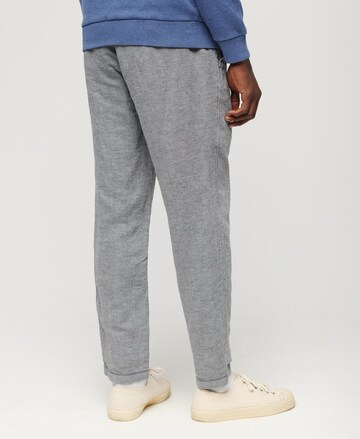 Loosefit Pantalon Superdry en gris