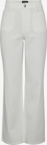 PIECES Regular Jeans in White: front