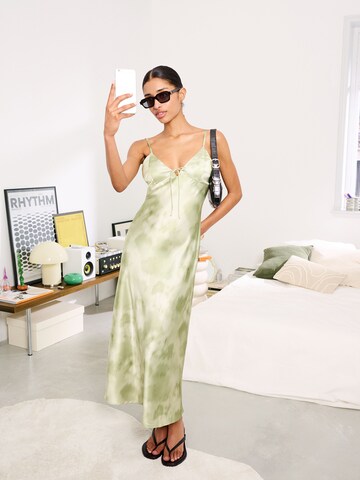 Robe Bershka en vert