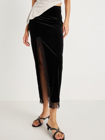 Gina Tricot Rock in Schwarz: Vorderseite