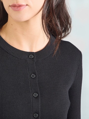 & Other Stories Neuletakki värissä musta