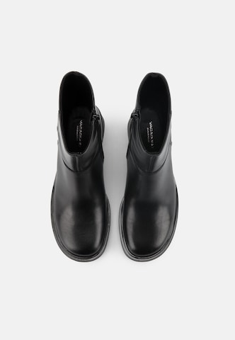 VAGABOND SHOEMAKERS - Botim 'VEGA' em preto