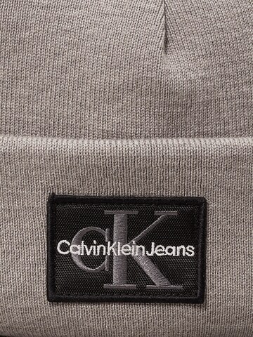 Bonnet Calvin Klein Jeans en gris