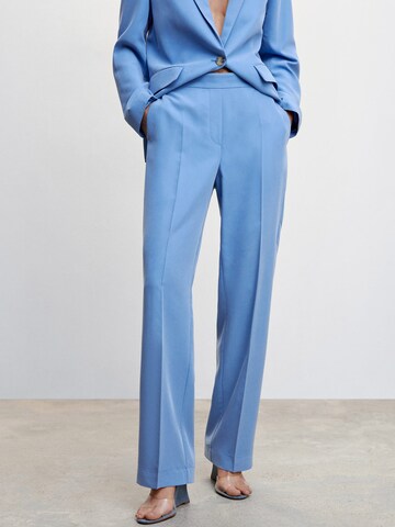 MANGO Loose fit Pleated Pants 'Marina' in Blue: front