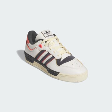 ADIDAS ORIGINALS Låg sneaker 'Rivalry 86' i vit