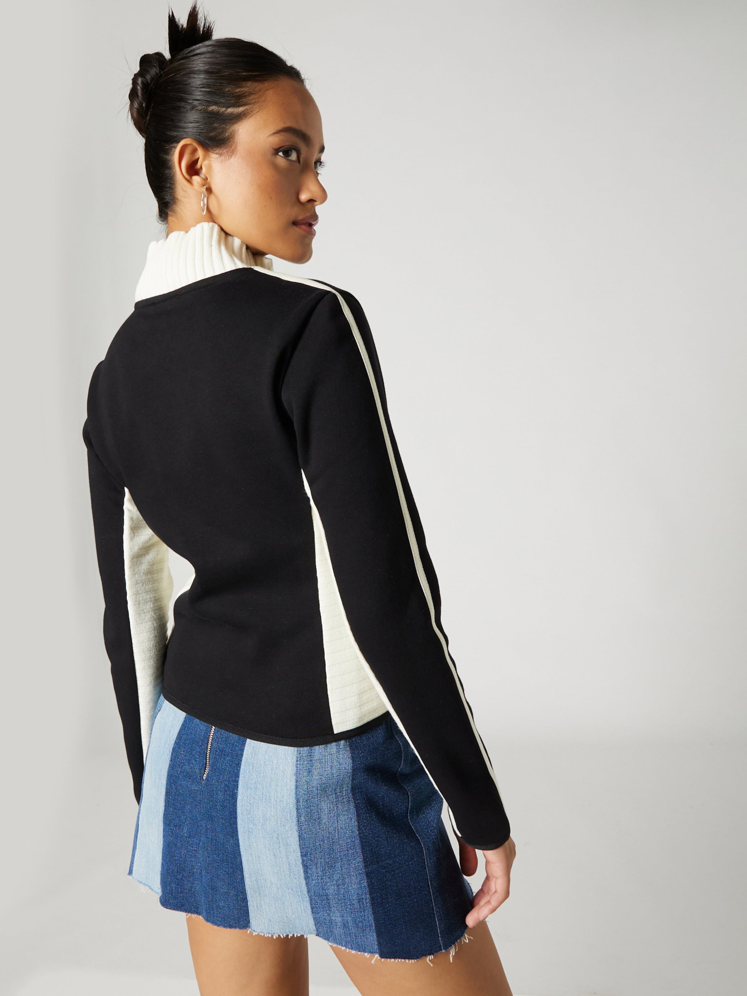 Bella x ABOUT YOU Zip-Up Hoodie 'Liz' in Black | ABOUT YOU