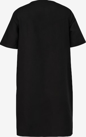 Robe TRIANGLE en noir : devant