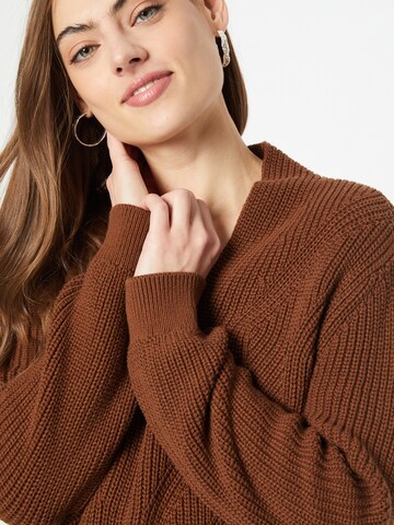 COMMA Pullover in Braun