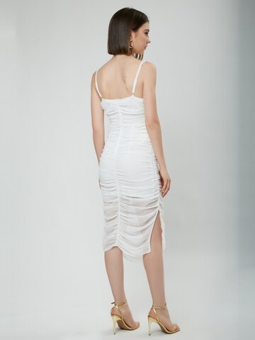 Influencer Sukienka koktajlowa w kolorze biały