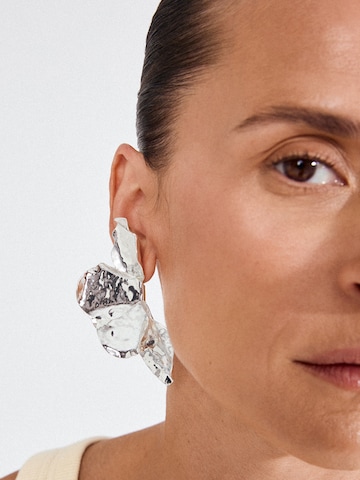 Pilgrim Korvakoru ' Virel ' värissä hopea