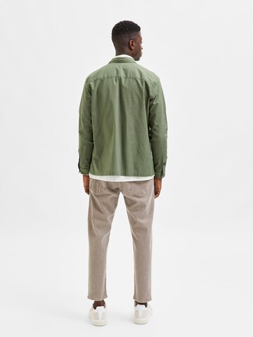 SELECTED HOMME Regular fit Button Up Shirt 'Luka' in Green