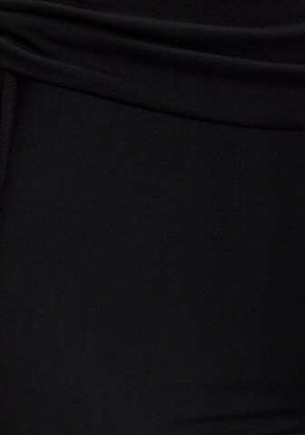 LASCANA Regular Hose in Schwarz