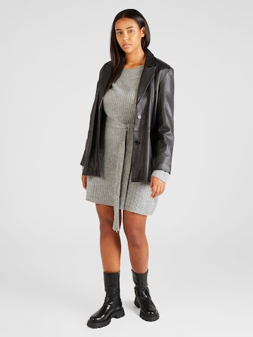 Robe 'Daline' ABOUT YOU Curvy en gris