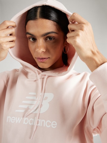new balance Sweatshirt 'Essentials' in Roze