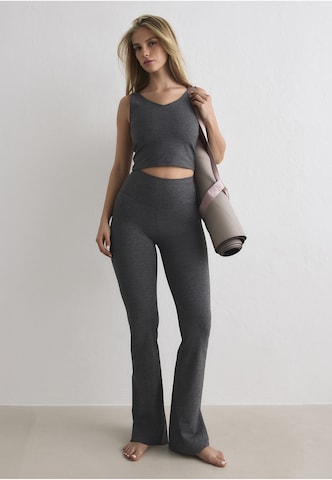 Aim'n - Flared Calças de desporto 'Sense' em cinzento