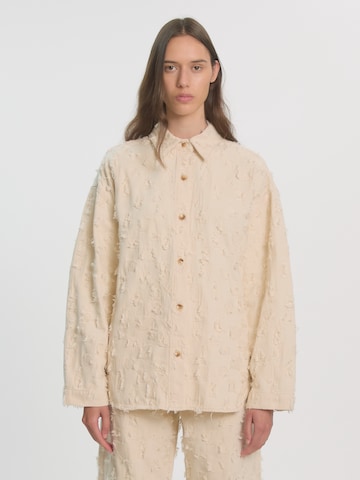 Chemisier 'Anisha' EDITED en beige : devant