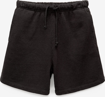 Pull&Bear Regular Pants in Black: front