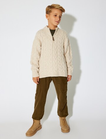 Koton Sweater in White: front