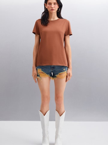 Grimelange Μπλουζάκι σε καφέ