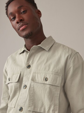 Coupe regular Chemise Next en gris