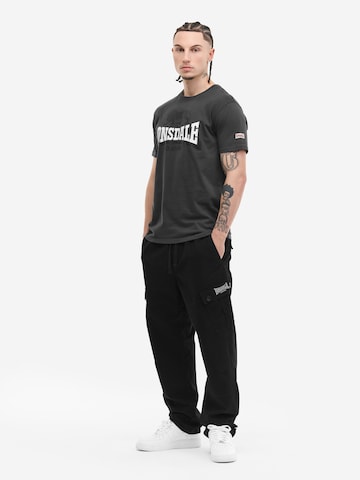 LONSDALE Regular Cargobyxa 'Lynemouth' i svart
