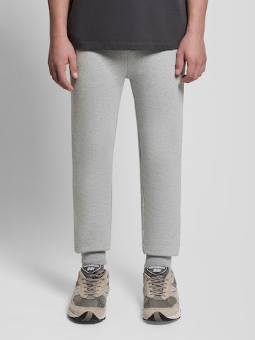 Lyle & Scott Tapered Nadrág - szürke: elől