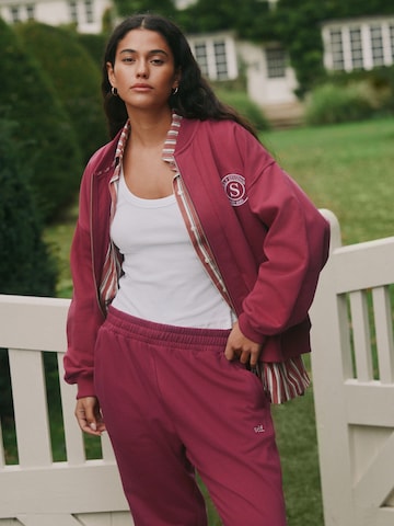 self. Sweatjacke in Rot: Vorderseite