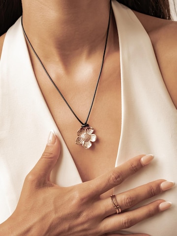 Hey Happiness Ketting 'Daisy Flower Charm Cord' in Goud: voorkant