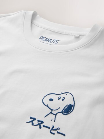 Tricou de la Next pe alb