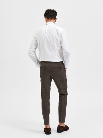 SELECTED HOMME - Slimfit Pantalón de pinzas 'Elon' en marrón