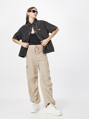 Monki Loose fit Cargo Pants in Beige