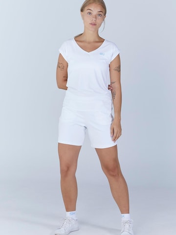 SPORTKIND Performance Shirt 'Loose Fit V-Neck' in White: front