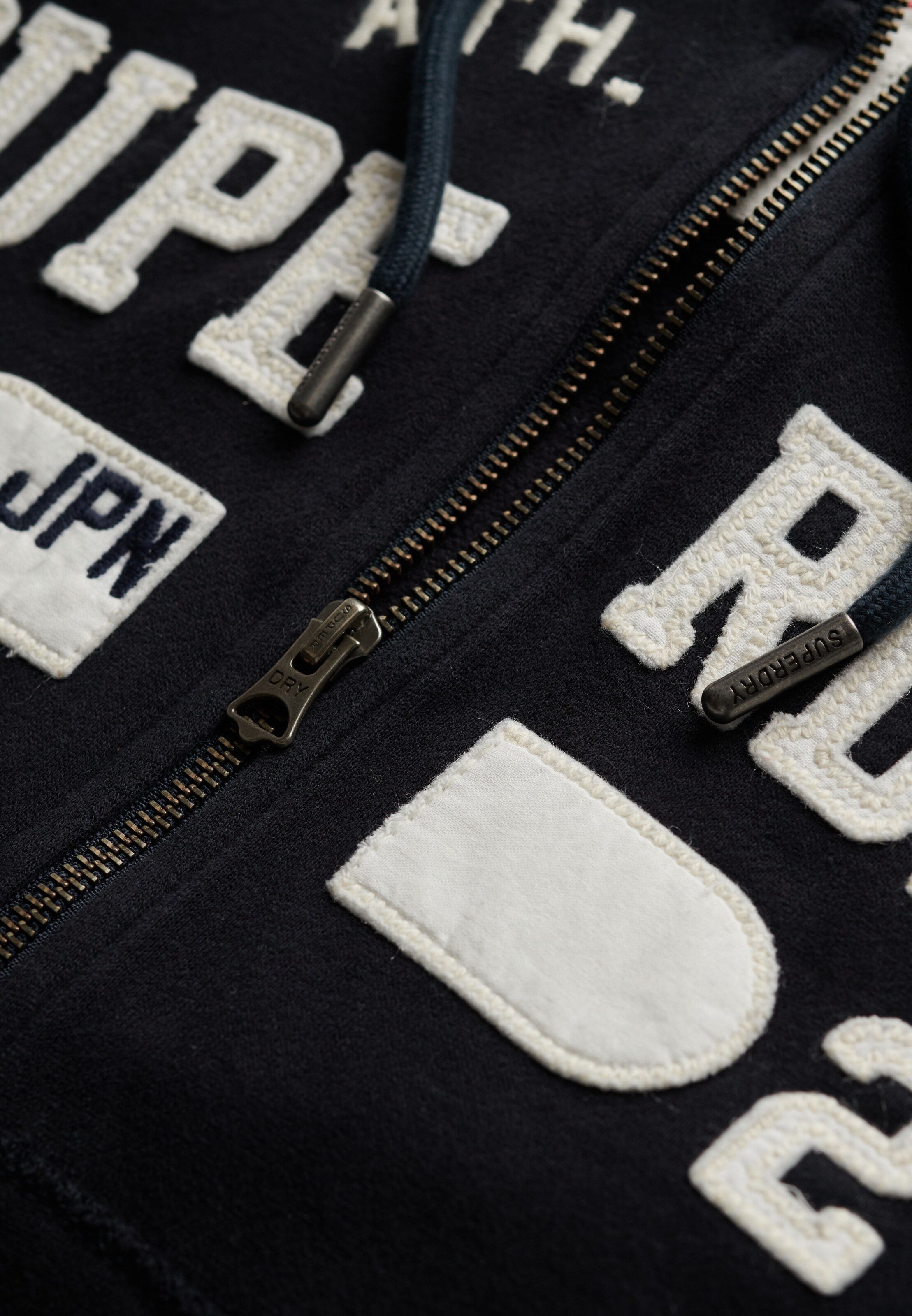 Veste de survêtement 'Athletic Essentials' Superdry en bleu